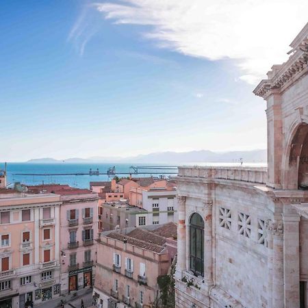Modern Apartment In Historic Building Cagliari Ngoại thất bức ảnh
