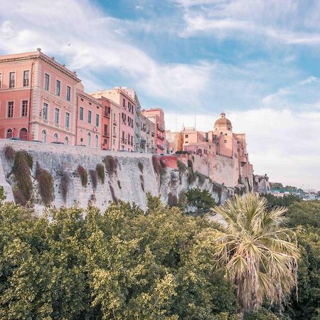 Modern Apartment In Historic Building Cagliari Ngoại thất bức ảnh