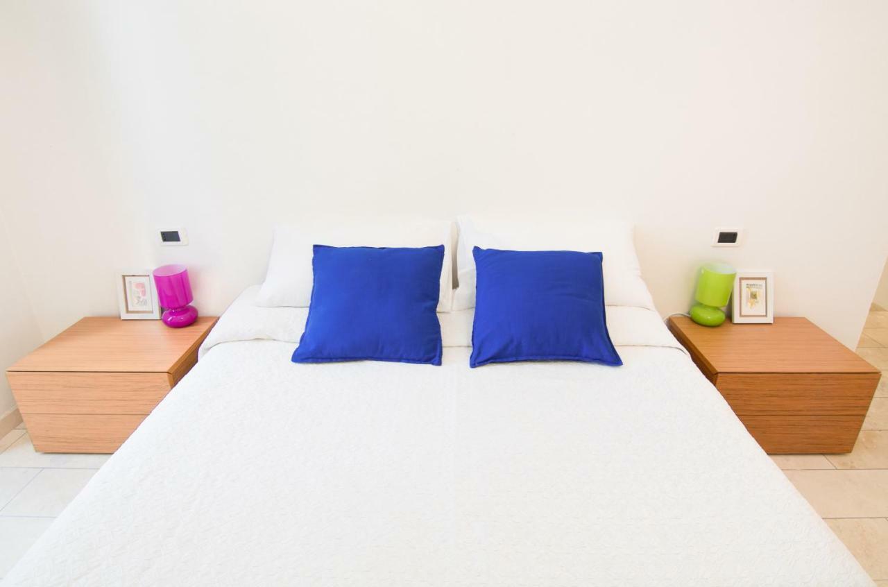 Modern Apartment In Historic Building Cagliari Ngoại thất bức ảnh