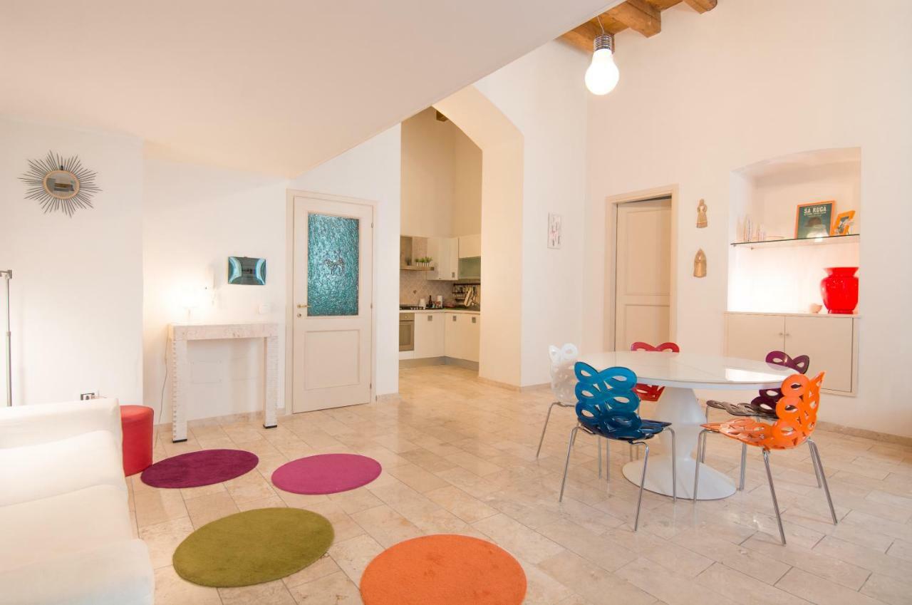 Modern Apartment In Historic Building Cagliari Ngoại thất bức ảnh