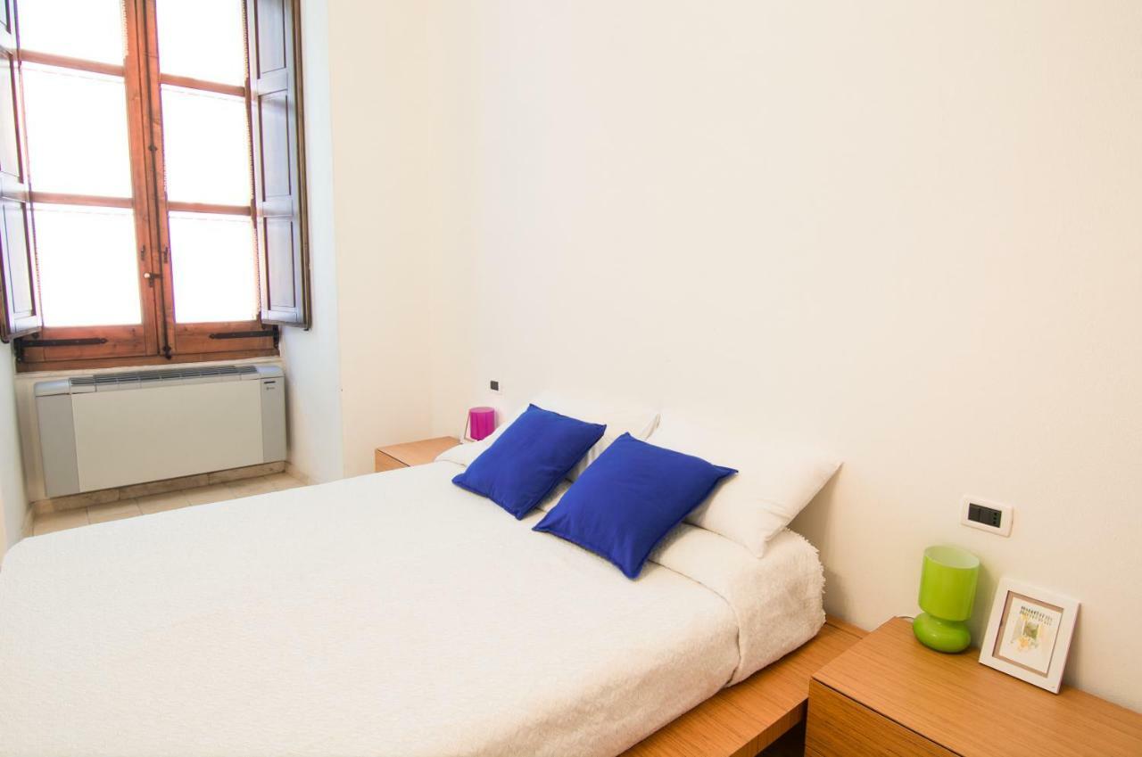 Modern Apartment In Historic Building Cagliari Ngoại thất bức ảnh
