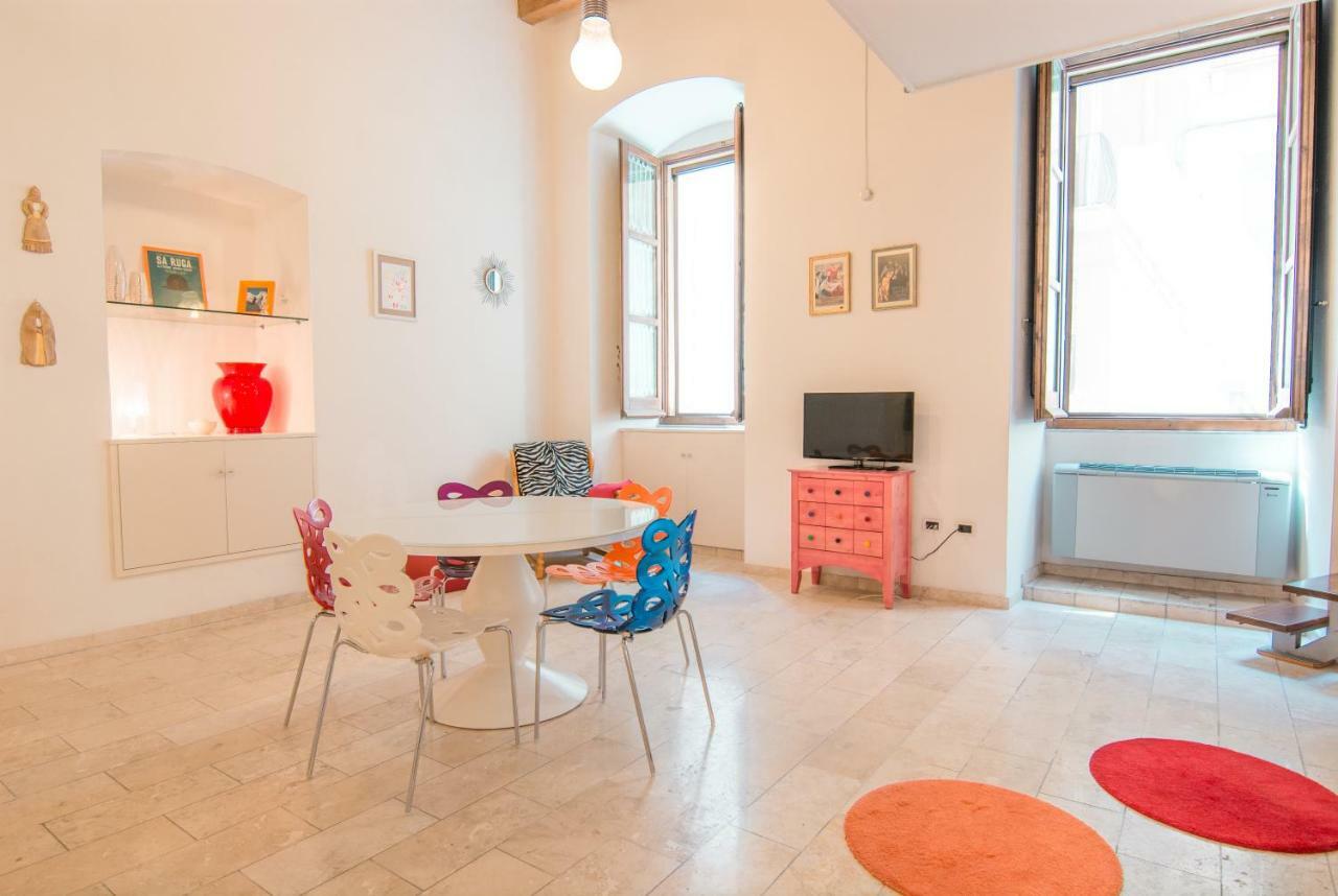 Modern Apartment In Historic Building Cagliari Ngoại thất bức ảnh