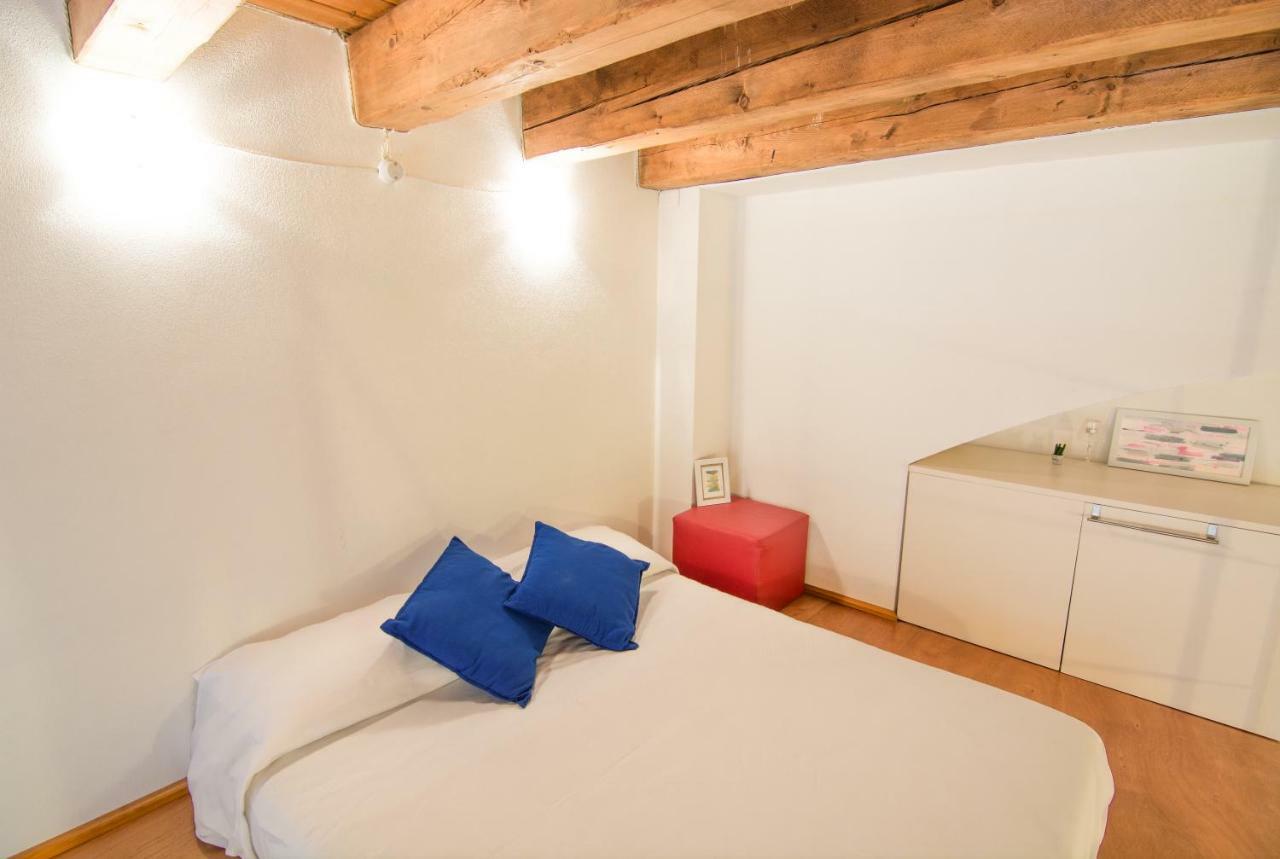 Modern Apartment In Historic Building Cagliari Ngoại thất bức ảnh