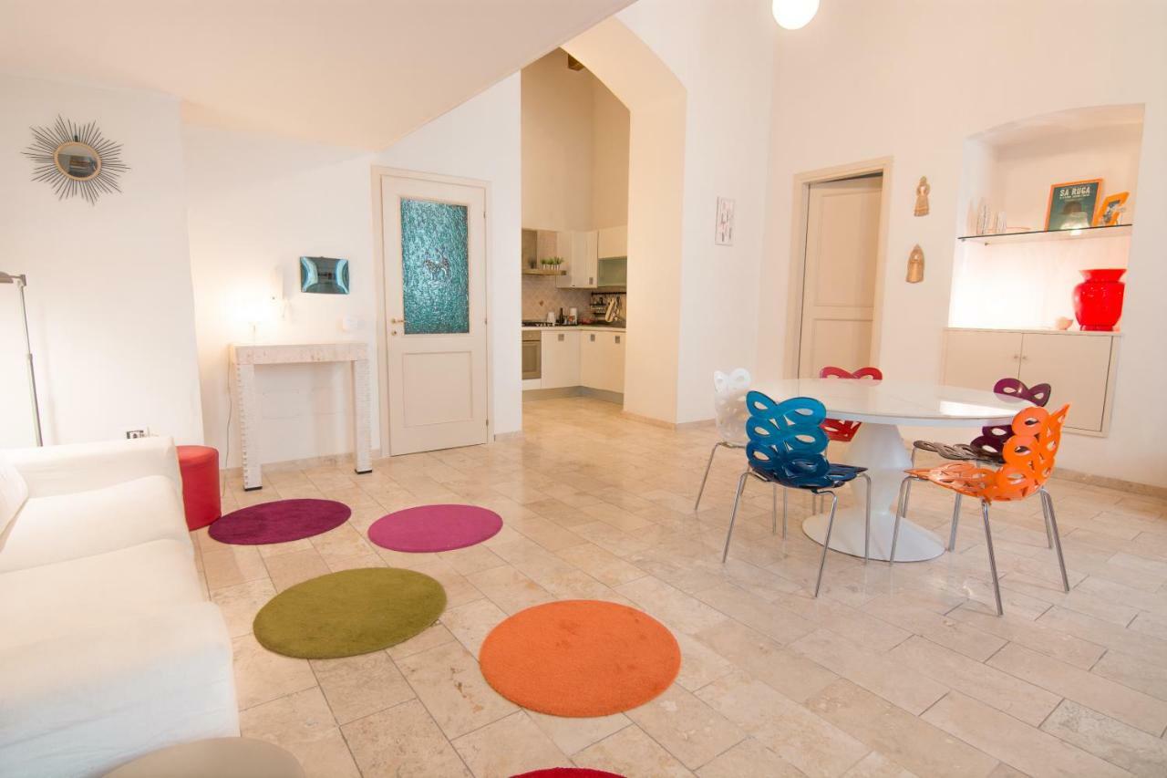 Modern Apartment In Historic Building Cagliari Ngoại thất bức ảnh